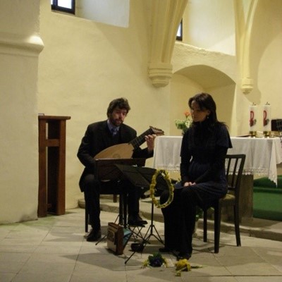 Koncert v Hradešíně u Prahy